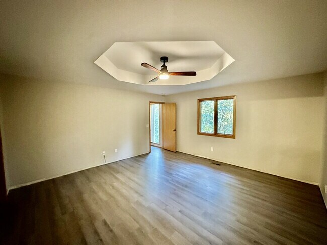 Building Photo - 25 N Cerney Ln