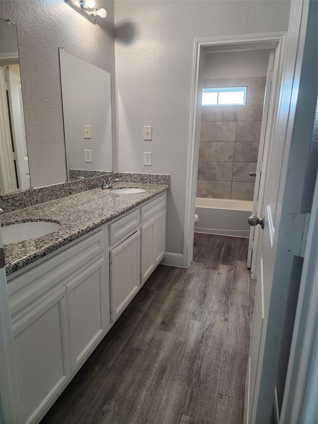 Building Photo - 11418 Carla St