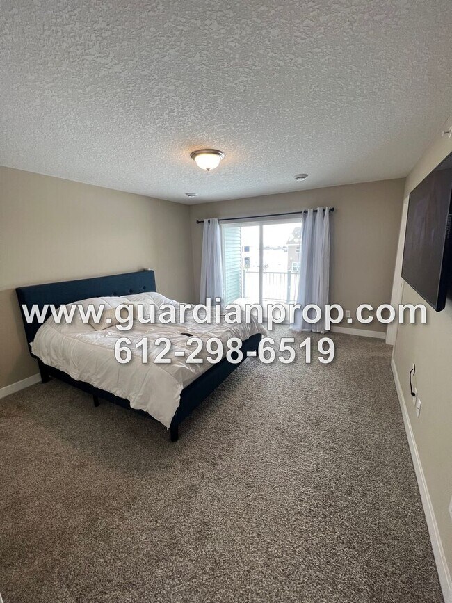 Building Photo - Luxury 2020 Built Townhouse Available June 1, Open Floor Plan, Fireplace, Patio, Primary w/Huge P...