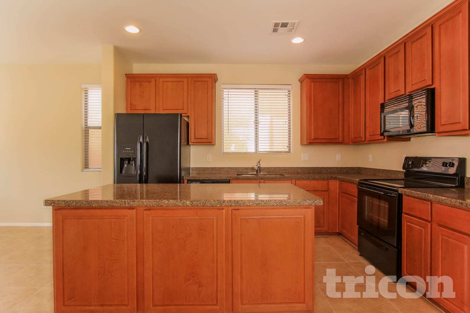 Building Photo - 9343 W Payson Rd