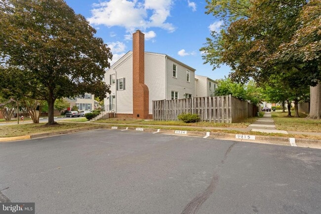 Building Photo - 9932 Longford Ct