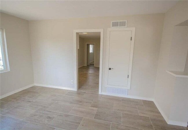 Building Photo - 2413 San Diego Ave