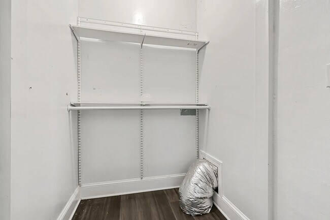 Building Photo - 21 Peachtree Memorial Dr NW