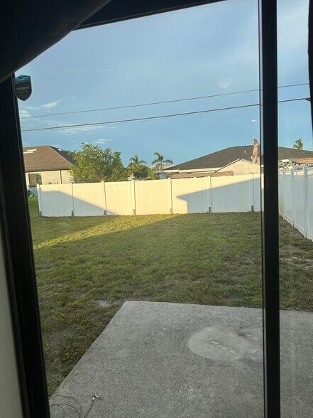 Patio/ backyard - 4427 SW 9th Ave