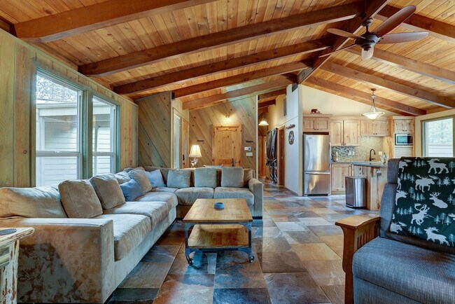 Building Photo - 57314 Approach Ln