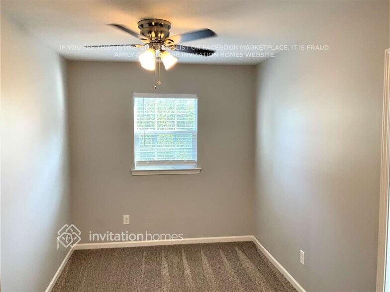 Building Photo - 196 Markham Dr