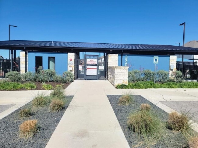 Building Photo - 2212 Cliffbrake Wy