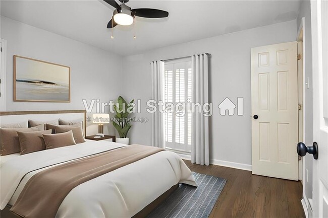 Building Photo - 2079 Street De Ville