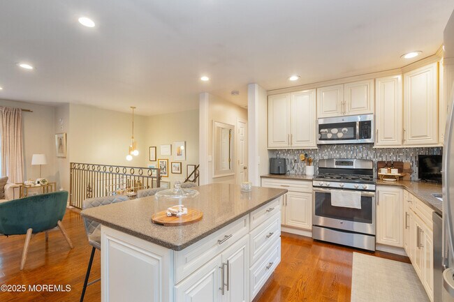 Building Photo - 121 Milton Ave