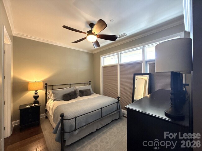 Building Photo - 230 S Tryon St