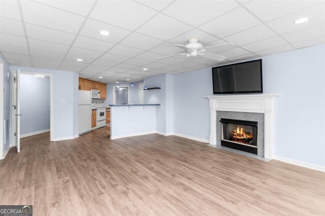 Building Photo - 1060 Old Rock Rd