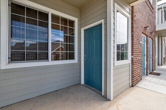 Building Photo - Updated, 3 Bed Condo in Aurora!!!!