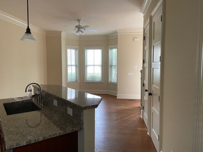 Building Photo - 1005 Habersham St