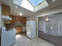 Building Photo - Charming Single Story 2-Bedroom Home in Ma...