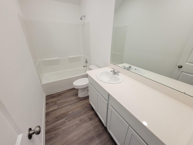 Building Photo - 15711 Vista Sutton Dr