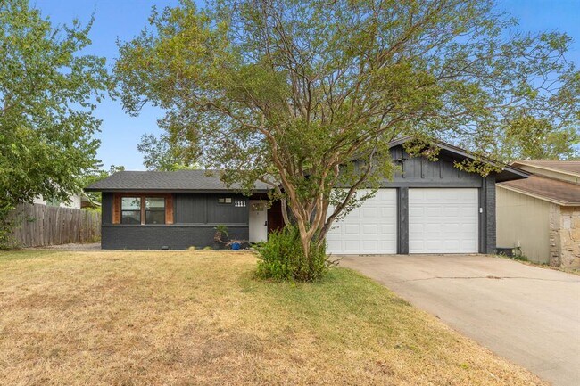 Building Photo - 1111 Speer Ln
