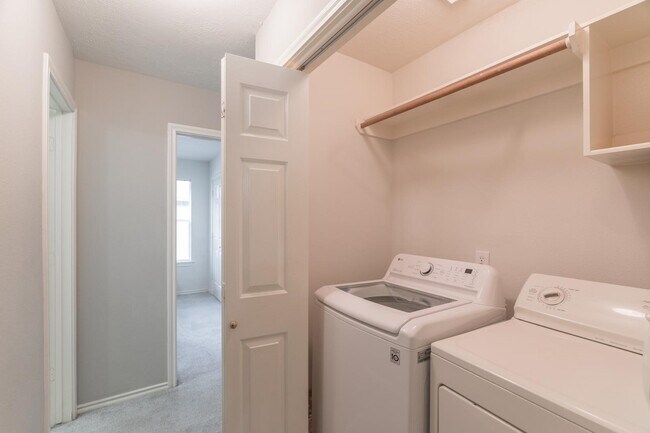 Building Photo - 46 S Wynnoak Cir