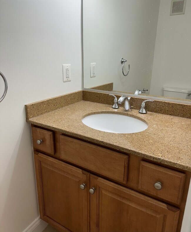 Building Photo - 5628 7th Rd S