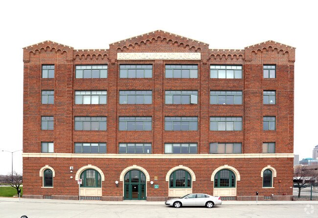 Brown Camp Lofts Des Moines Ia Apartment Finder Building Photo Brown Camp Lofts