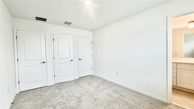 Building Photo - 3244 Skyline Lp
