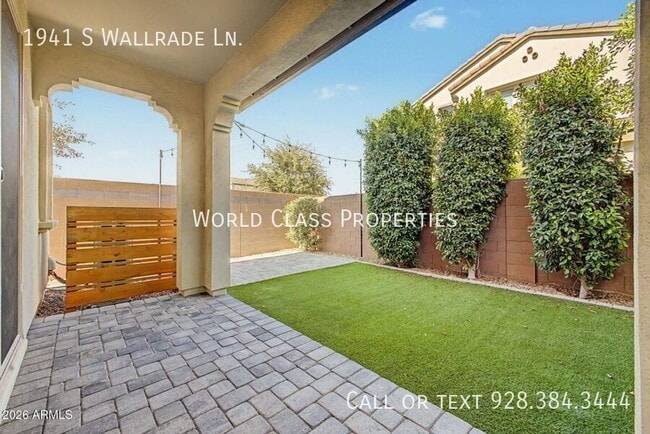 Building Photo - 1941 S Wallrade Ln