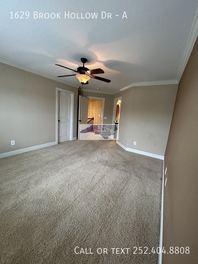 Building Photo - 1629 Brook Hollow Dr
