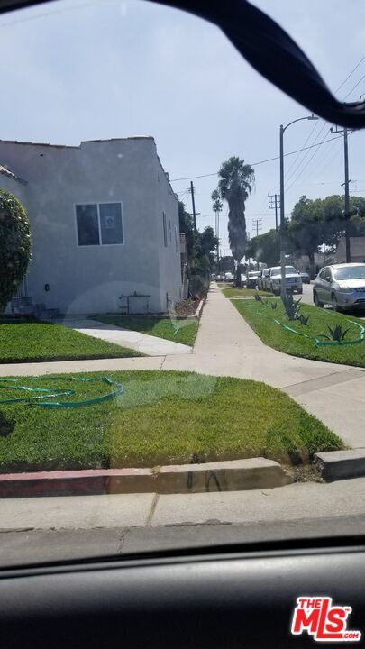 Building Photo - 800 E 83rd St