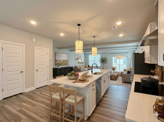 Building Photo - **OFFERING FIRST MONTH'S RENT FREE, $200 MOVE IN PROMOTION & REFUNDABLE APPLICATION FEES** New Co...