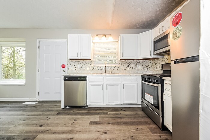 Building Photo - 1545 Cherry Hill Rd SW