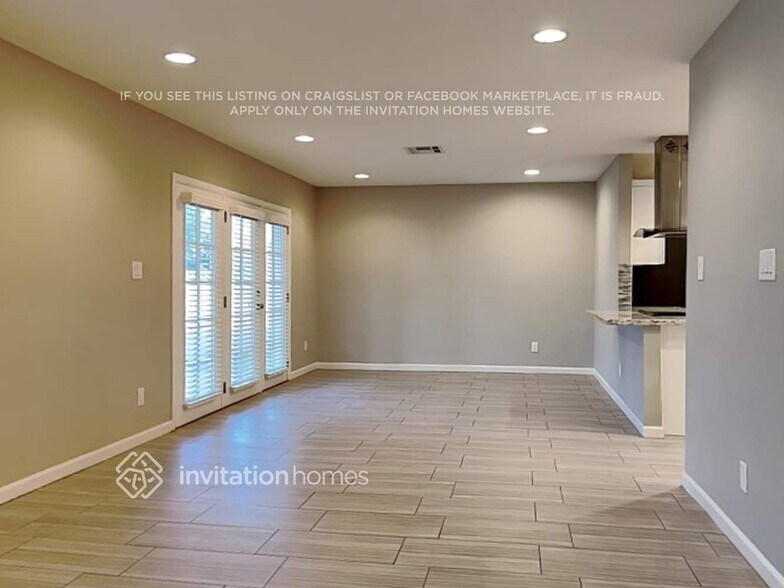 Building Photo - 1250 E Hermosa Dr