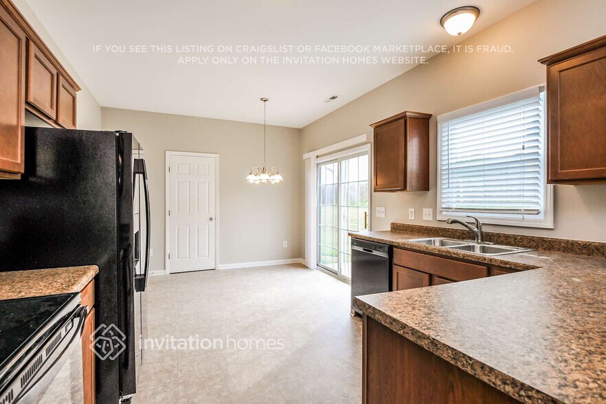 Building Photo - 1216 Heritage Manor Dr