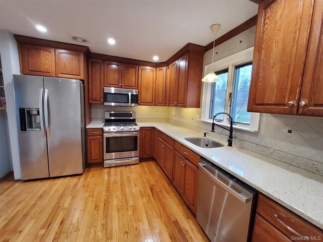 Building Photo - 8 O Sullivan Ln