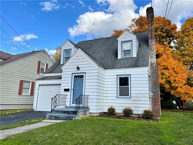 Building Photo - 5 Joy St