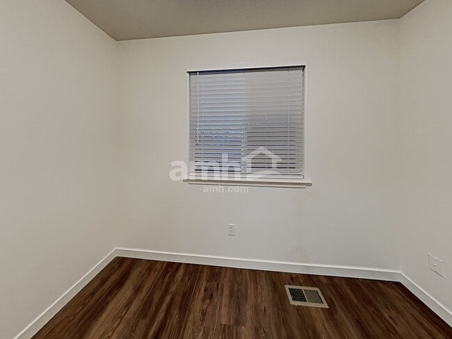 Building Photo - 19879 Alleghenny Way