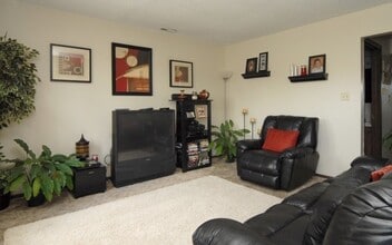 Building Photo - 1802 S Oronogo St