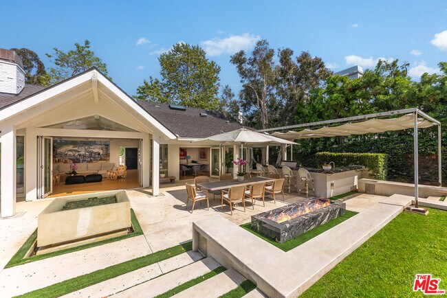 Building Photo - 797 Amalfi Dr