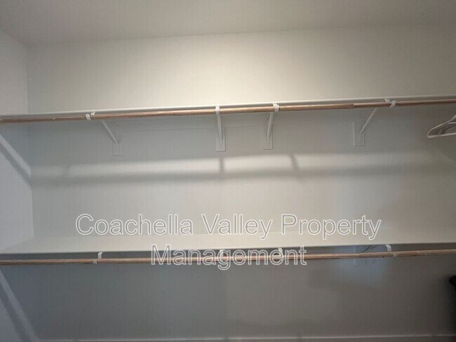 Building Photo - 76279 Cambridge Dr