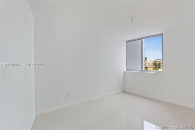 Building Photo - 488 NE 18th St