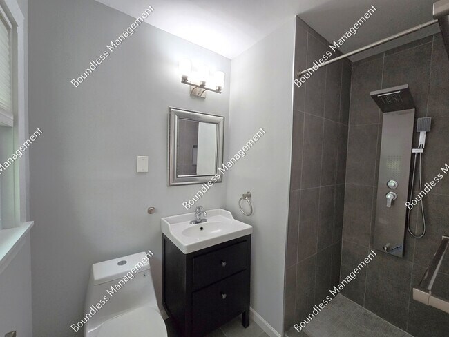 Building Photo - 2233 Leafmore Dr