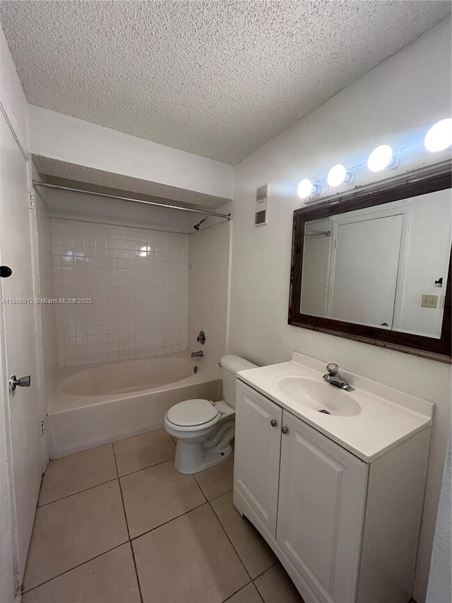 Building Photo - 10581 SW 155th Ct