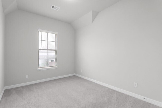 Building Photo - 6026 Lake Bridge Ln