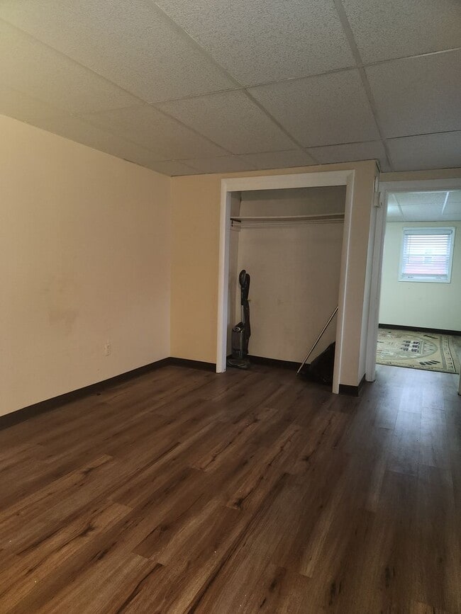 Building Photo - 125 E King St