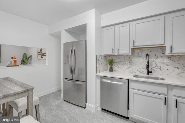 Building Photo - 201 Timber Creek Rd