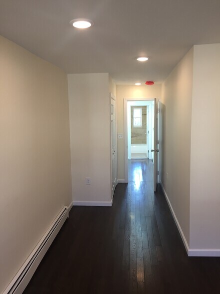 Building Photo - 112A Prospect Ave