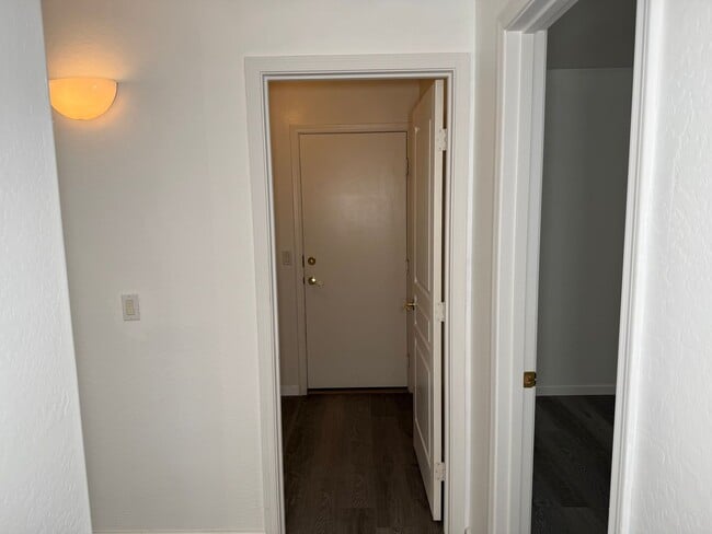 Building Photo - 2712 E Denim Trail