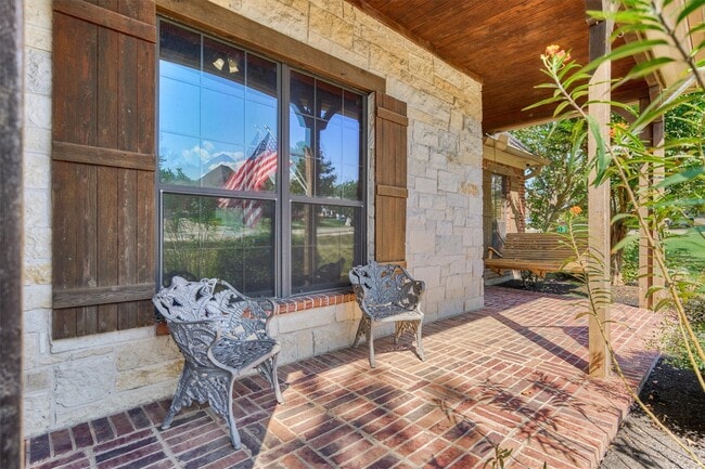 Building Photo - 388 Berkley Dr