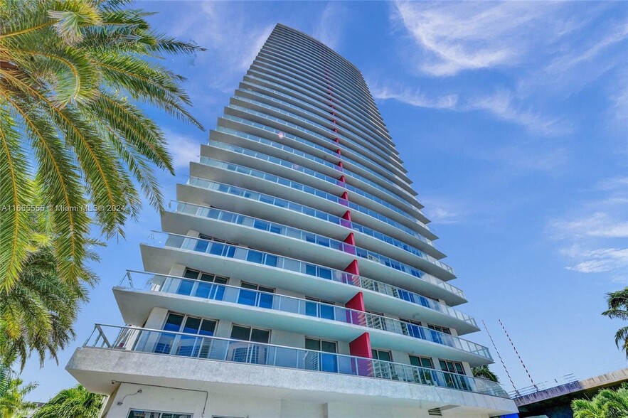 Building Photo - 2600 E Hallandale Beach Blvd