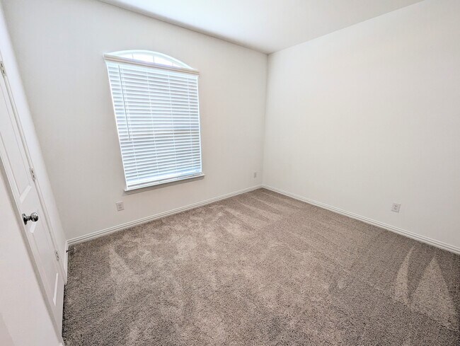 Building Photo - 14821 Lone Rock Lane