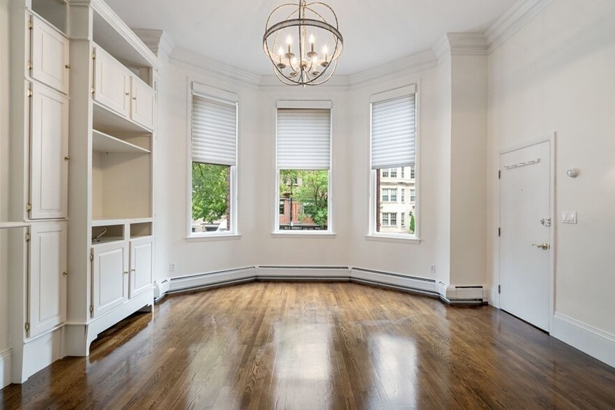 Primary Photo - 271 Beacon St