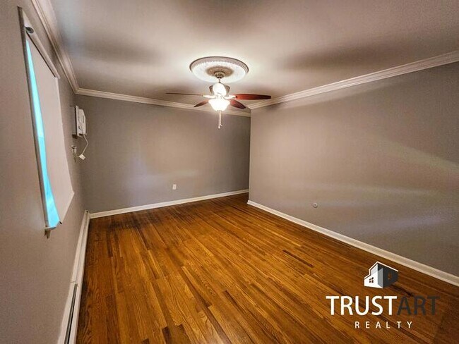Building Photo - 2-bedroom house in Lawndale North East Phi...